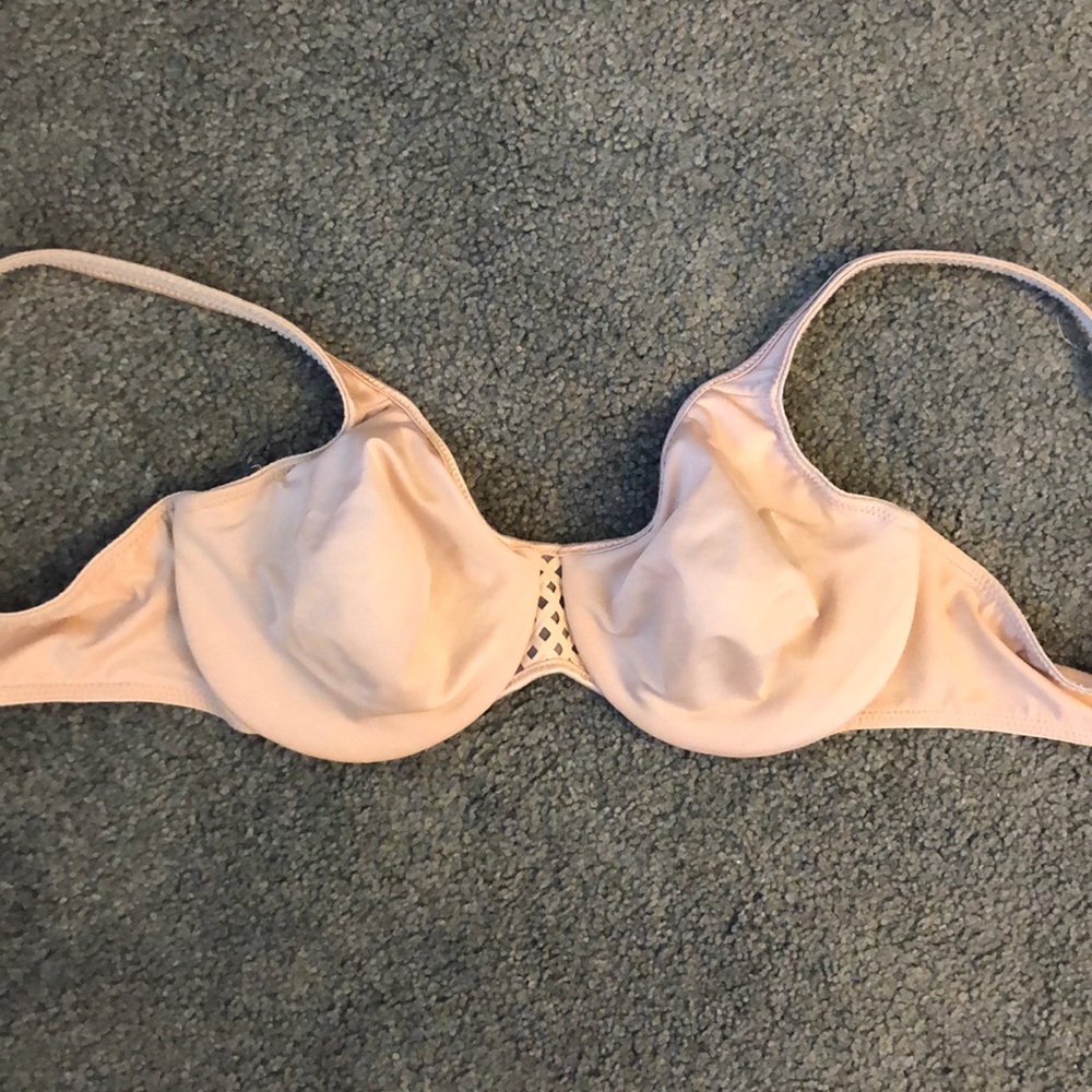 Nude underwire bra